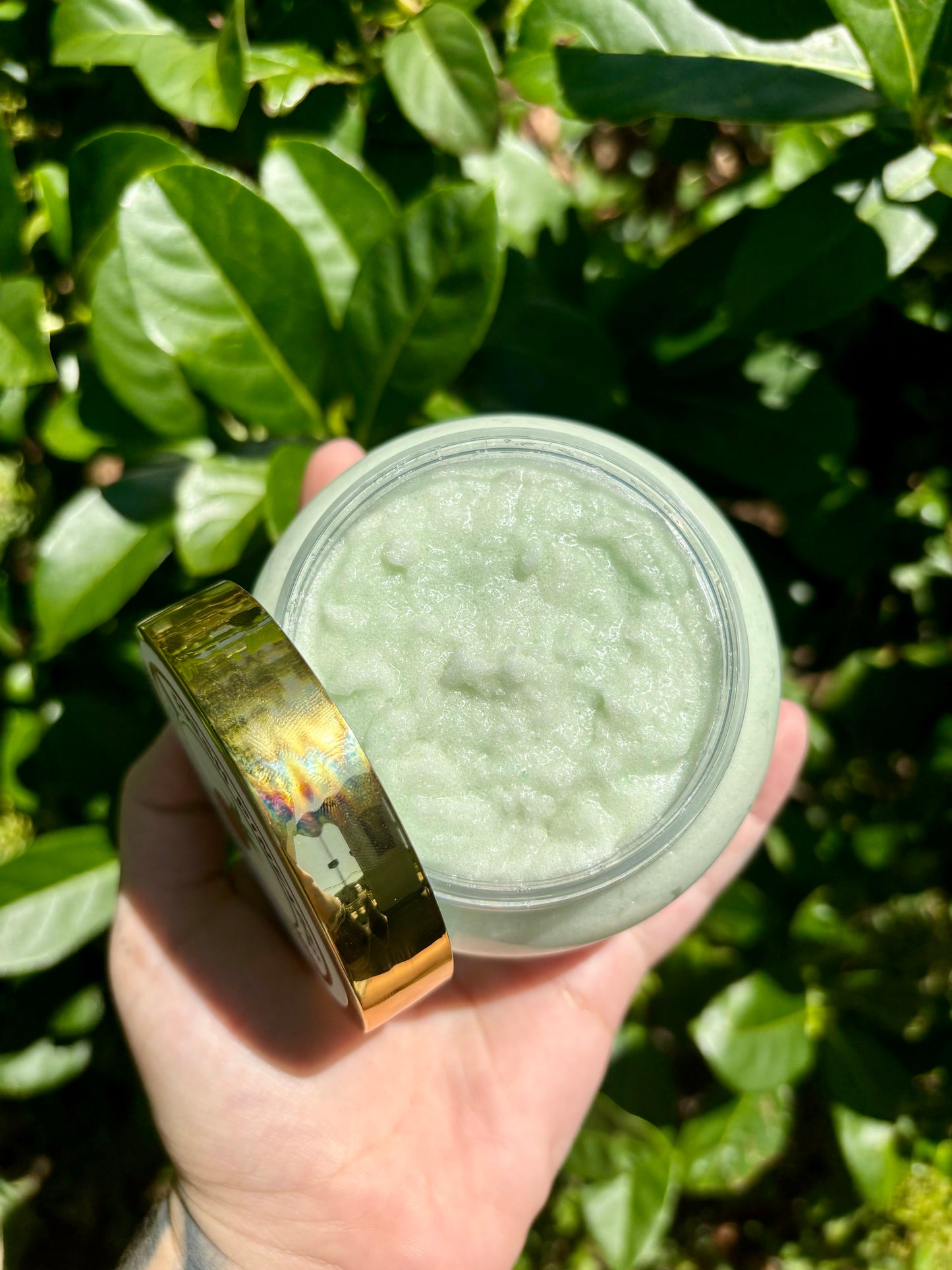 Fresh pineapple sea moss body scrub!! (Seasonal)